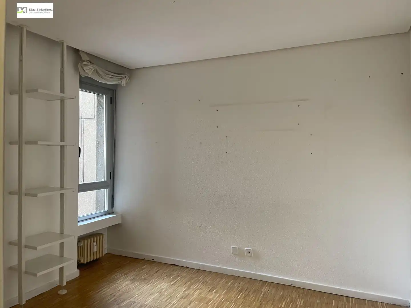 Schlafzimmer von Wohnung zur Miete in León Capital  mit Heizung, Parkett und Terrasse