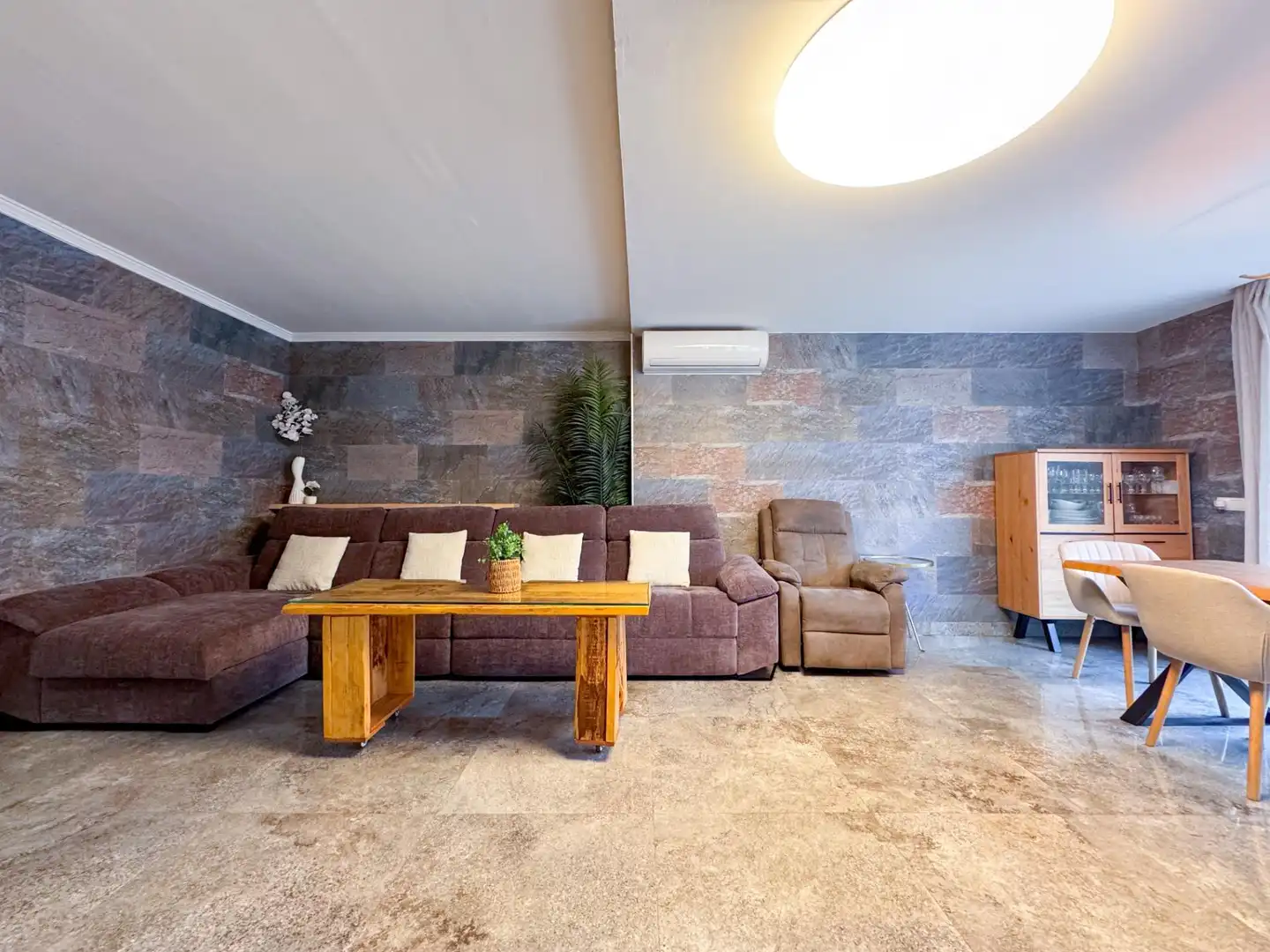 Sala d'estar de Casa adosada en venda en Tarragona amb Aire condicionat, Calefacció i Jardí privat