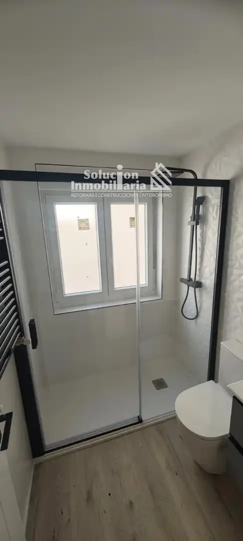 Baño de Piso en venta en Salamanca con Calefacción y Terraza