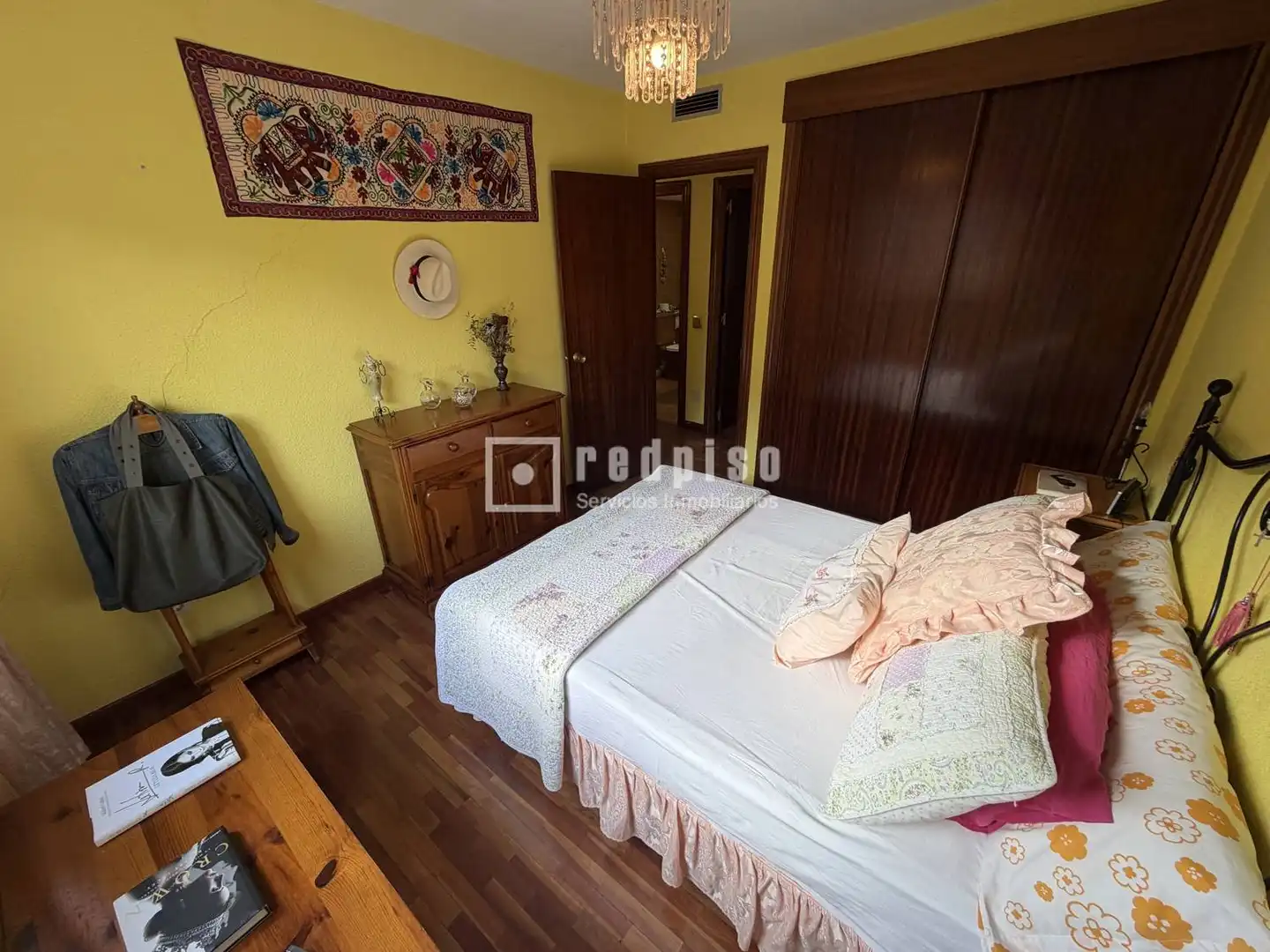 Habitación de Piso en venta en Madrid con Calefacción, Parquet y Terraza