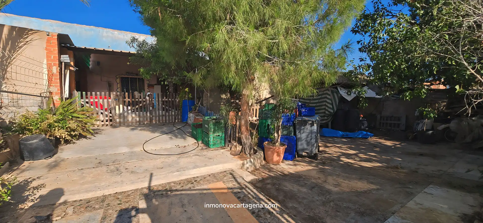 Vista exterior de Finca rústica en venda en Cartagena amb Jardí privat