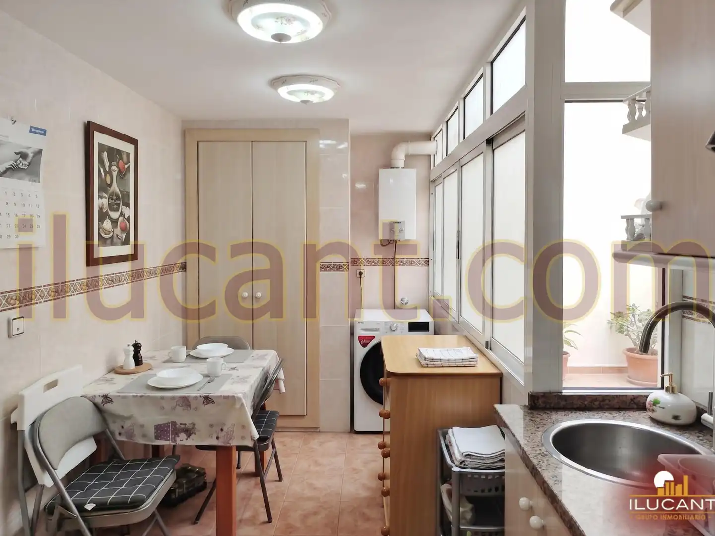 Kitchen of Flat for sale in Alicante / Alacant  with Furnished and Balcony