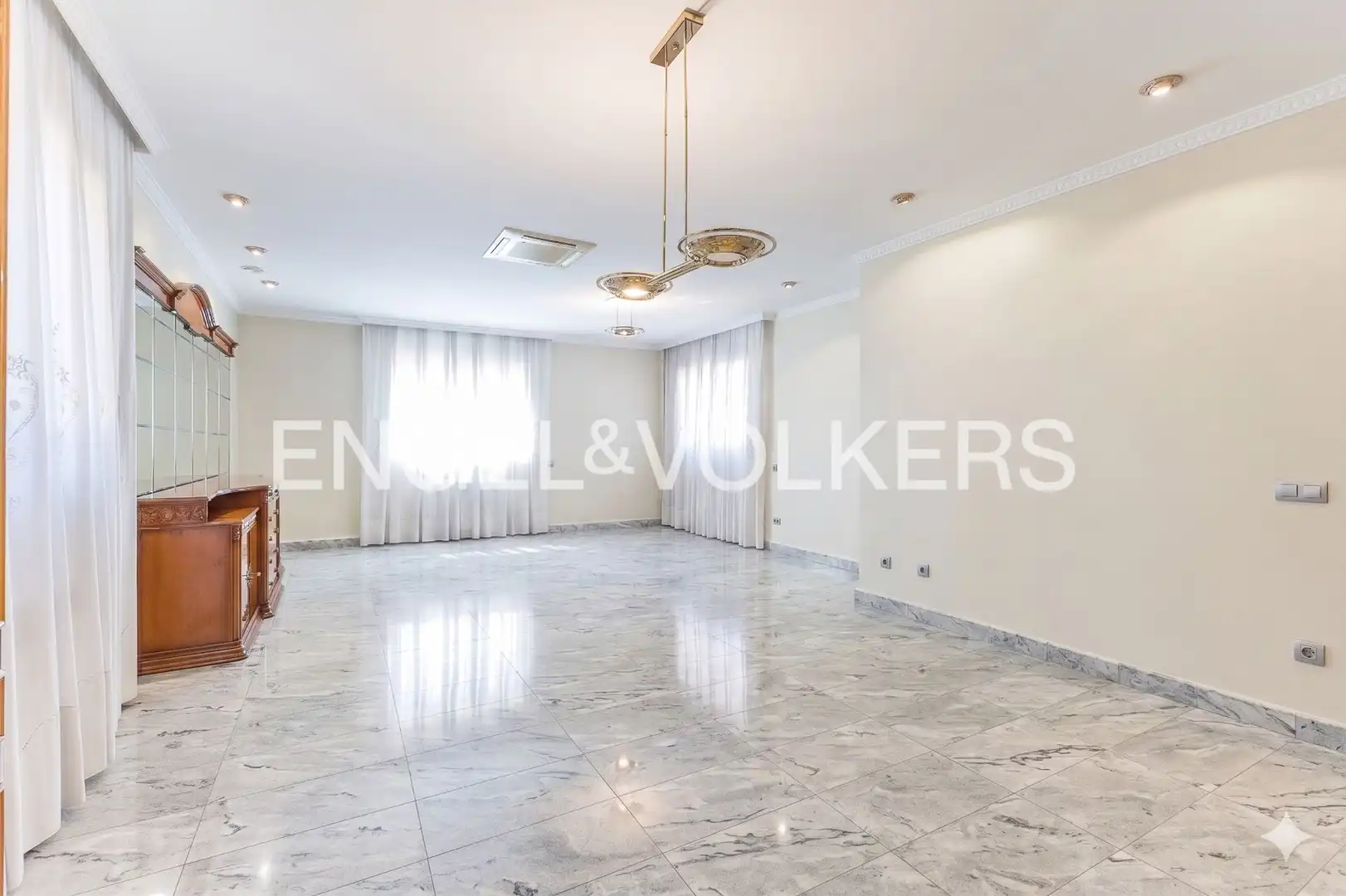 Comedor de Casa o chalet en venta en Molins de Rei con Aire acondicionado, Calefacción y Jardín privado