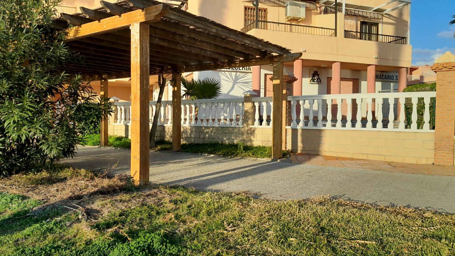 Terrace of Premises for sale in Salobreña  with Furnished