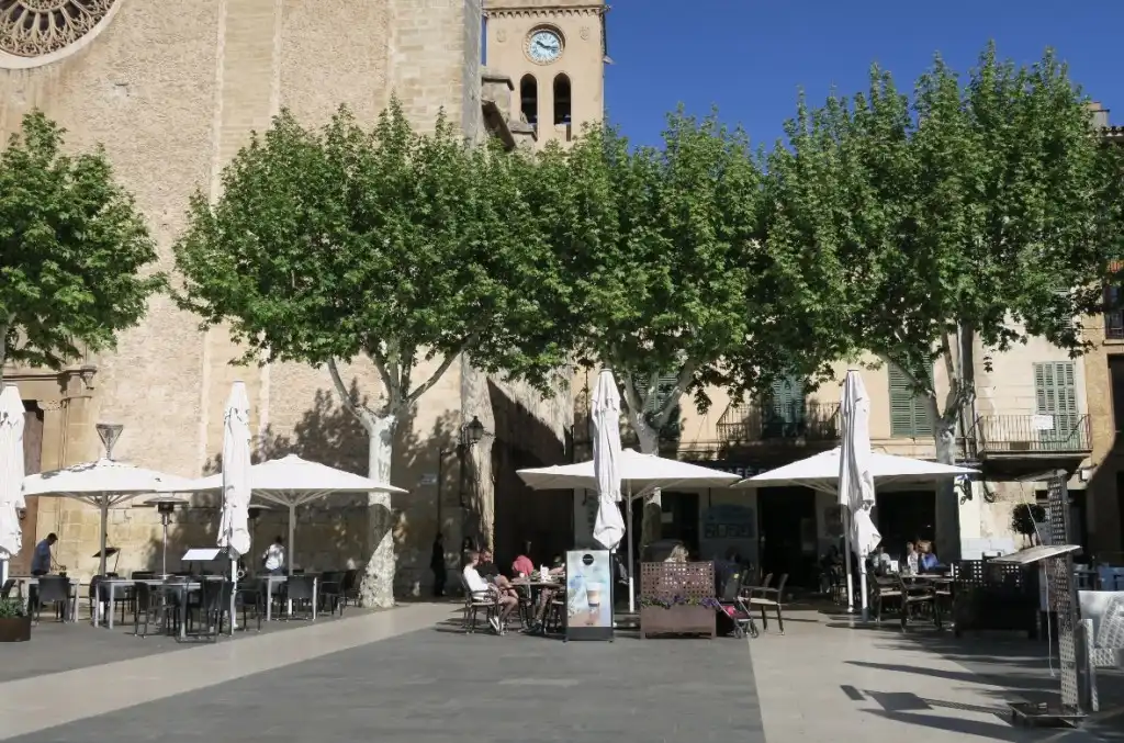 Vista exterior de Finca rústica en venda en Pollença amb Calefacció, Terrassa i Moblat
