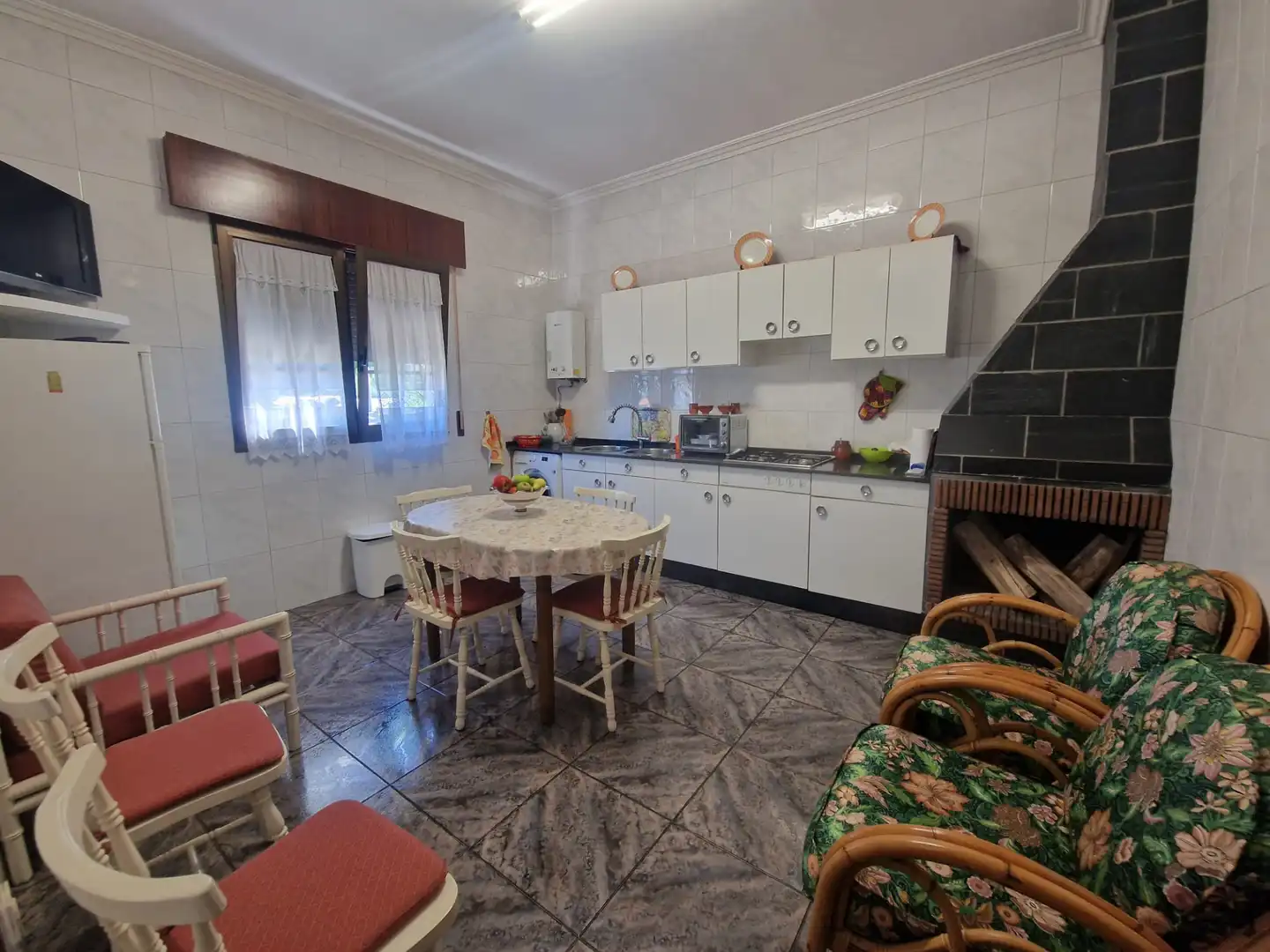 Haus mit Terrasse zum Verkauf in Lugar Bosende 14, imagen 4