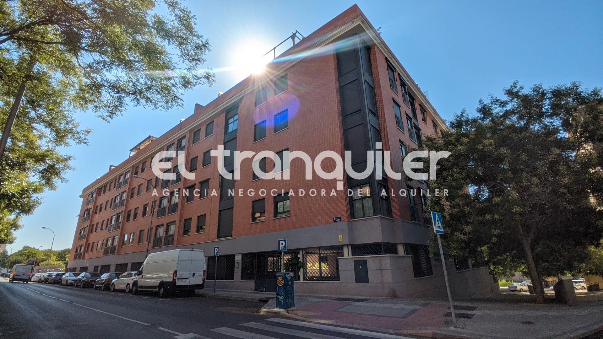 Vista exterior de Pis de lloguer en  Madrid Capital amb Aire condicionat, Traster i Moblat