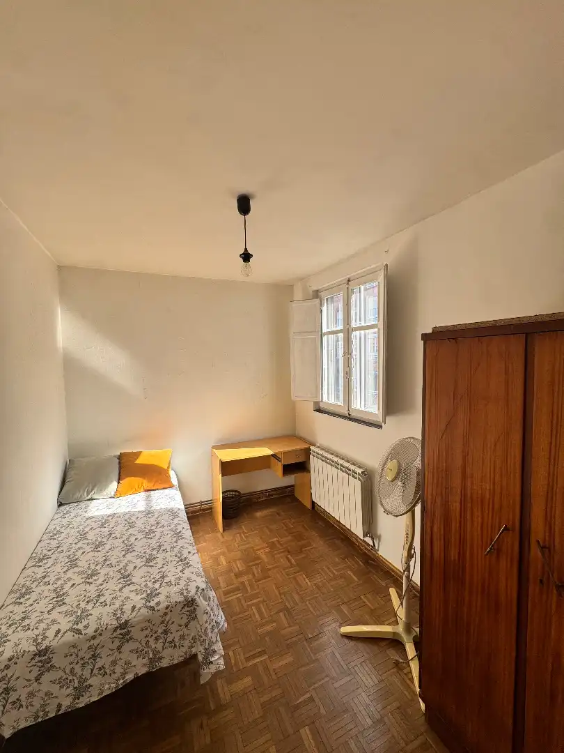 Dormitori de Àtic en venda en Valladolid amb Calefacció, Parquet i Terrassa