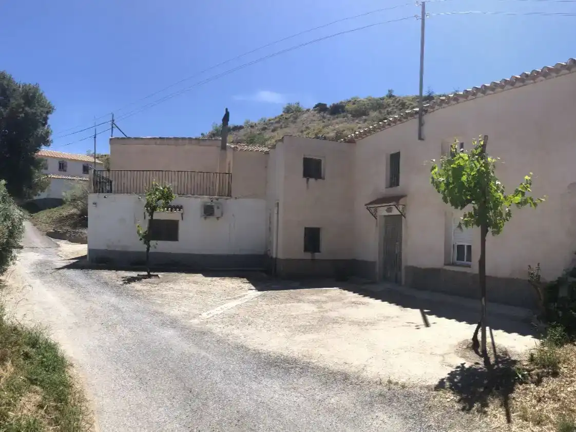 Vista exterior de Pis en venda en Oria amb Aire condicionat i Balcó