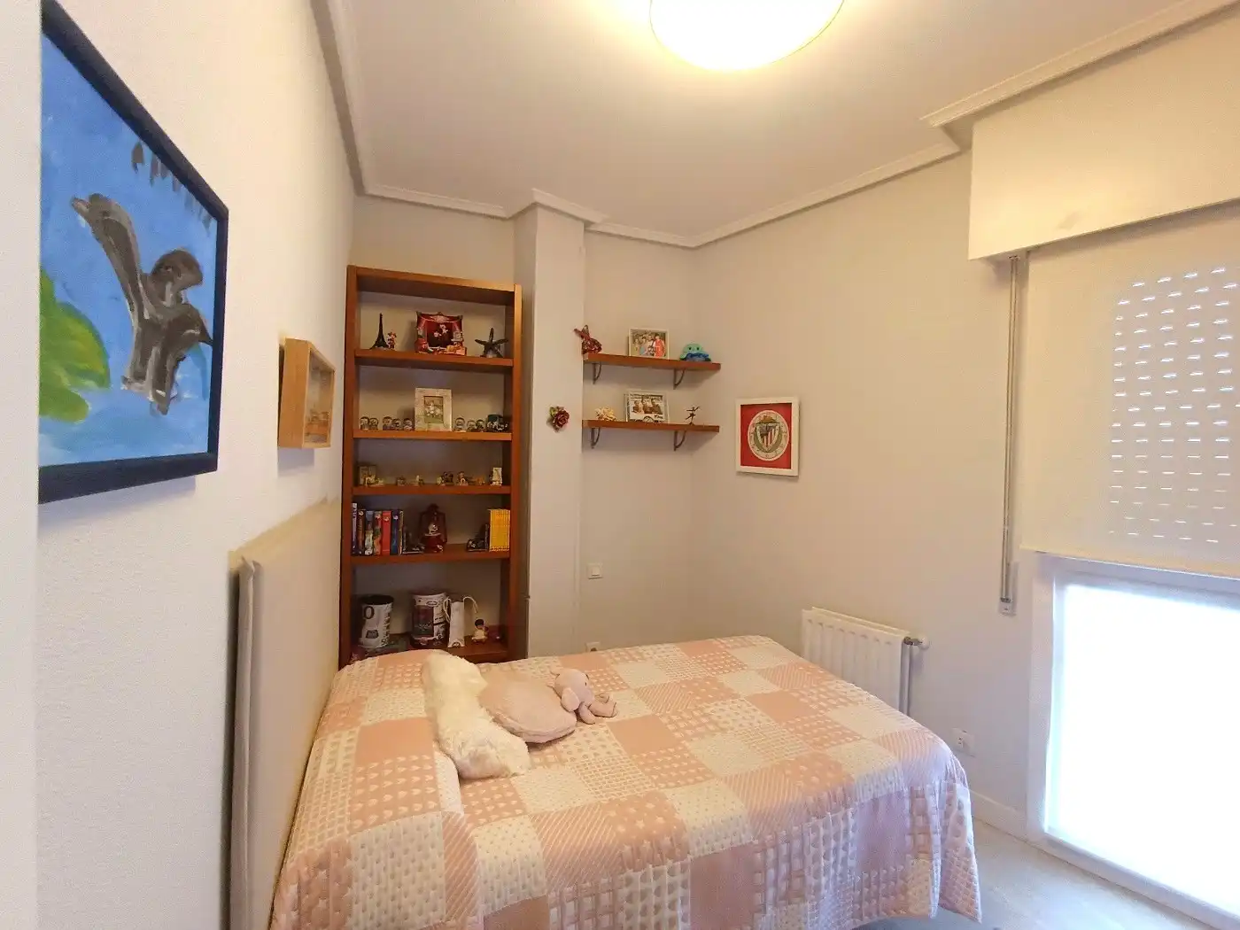 Schlafzimmer von Dachboden zum Verkauf in Sopela mit Heizung, Terrasse und Abstellraum
