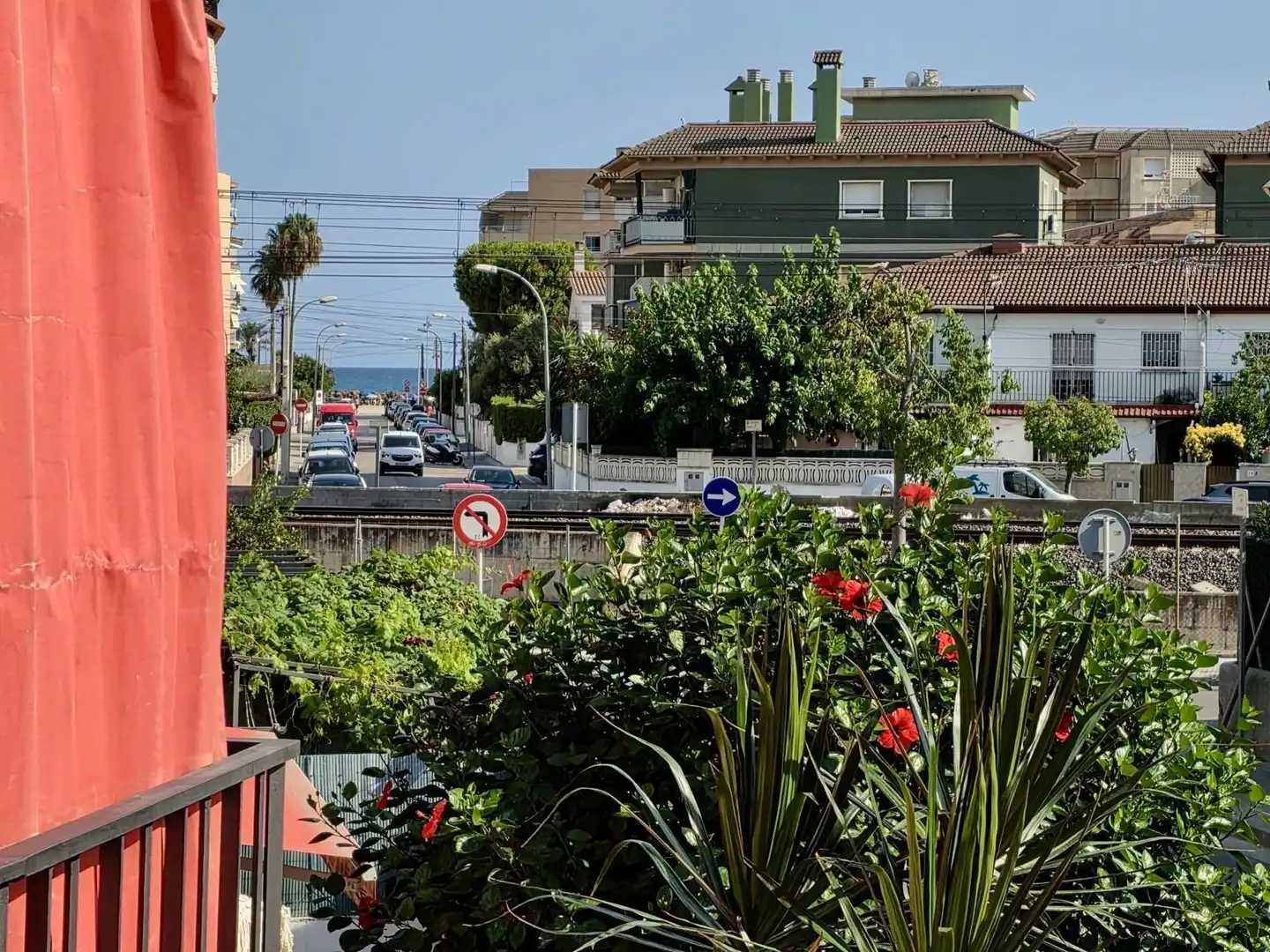 Vista exterior de Piso en venta en Cunit con Aire acondicionado, Calefacción y Terraza