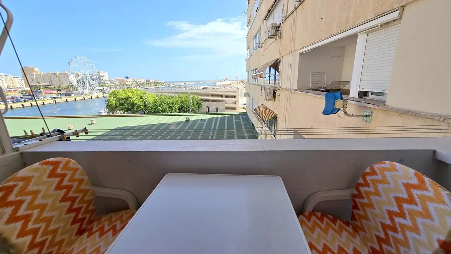 Terrassa de Apartament de lloguer en Gandia amb Terrassa i Moblat