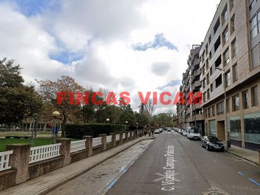 Locale commerciale in vendita a Calle Vicente Campo Palacio