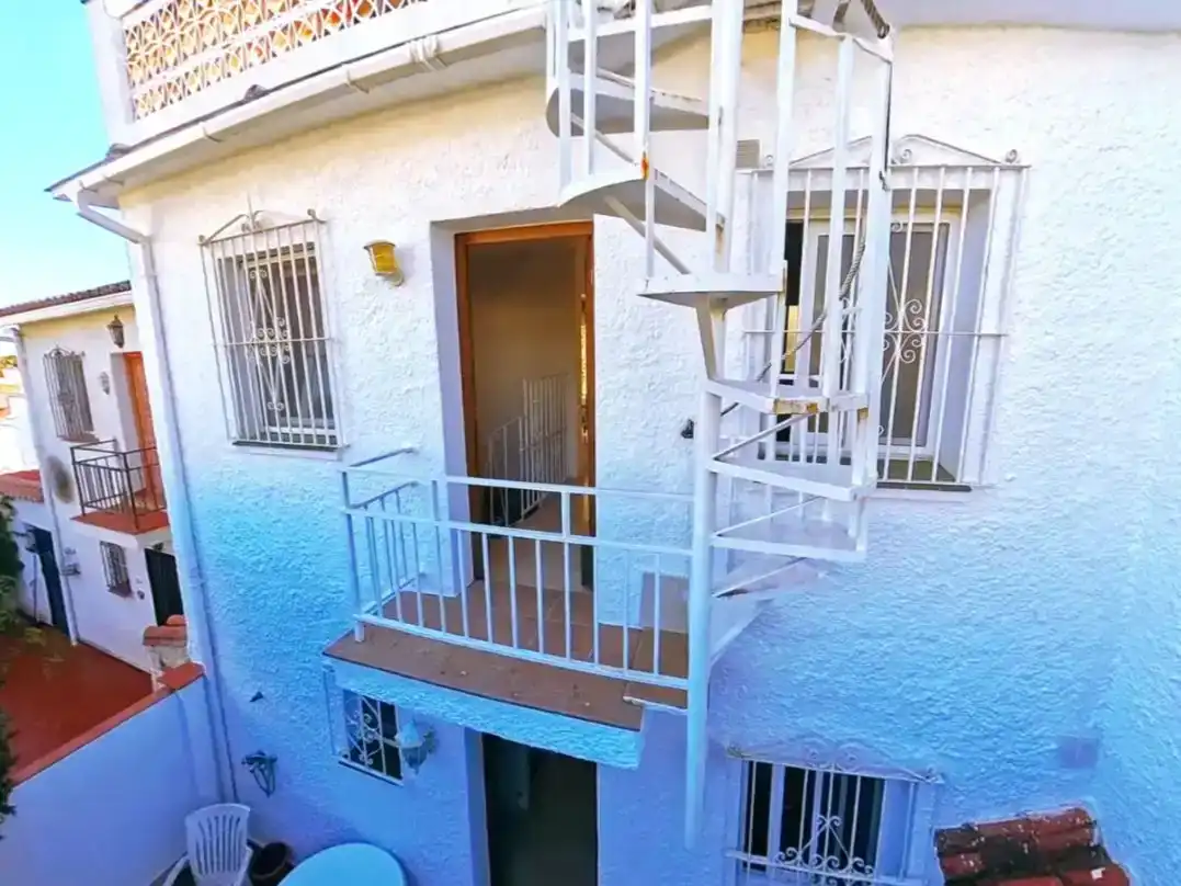 Terrassa de Casa adosada en venda en Marbella amb Aire condicionat i Balcó