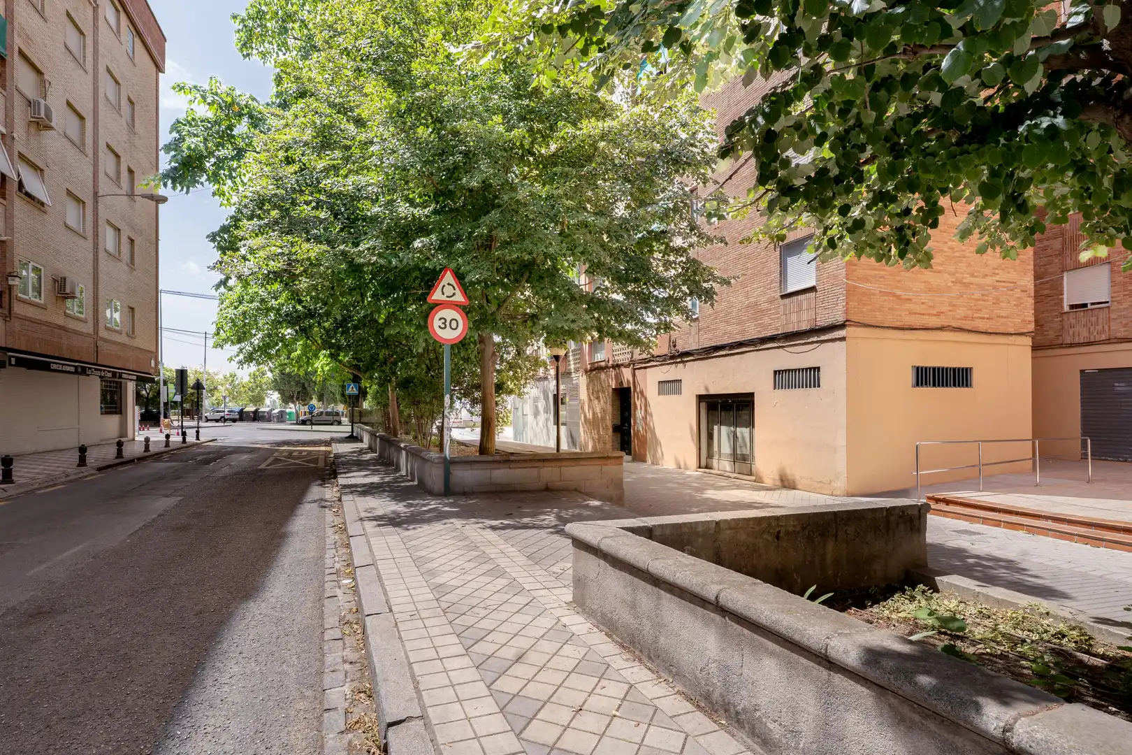 Geschaftsraum zum Verkauf in Calle de María Goyri, Angustias - Chana - Encina