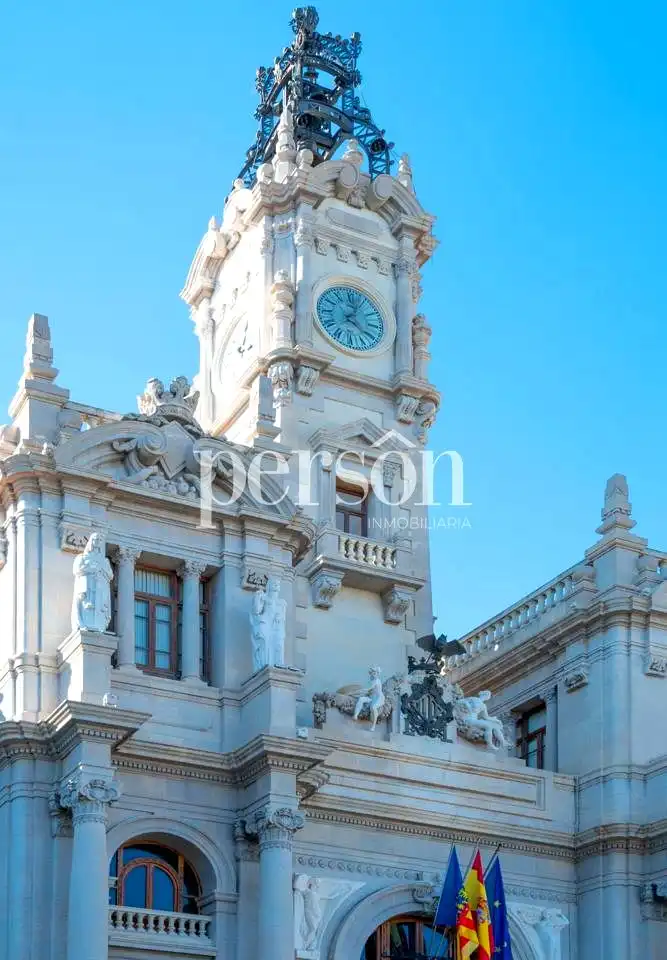 Außenansicht von Dachboden zum Verkauf in Valencia mit Klimaanlage, Terrasse und Möbliert