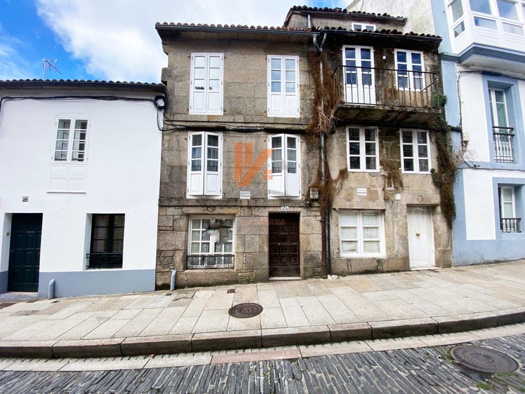 Vista exterior de Casa o xalet en venda en Santiago de Compostela  amb Terrassa