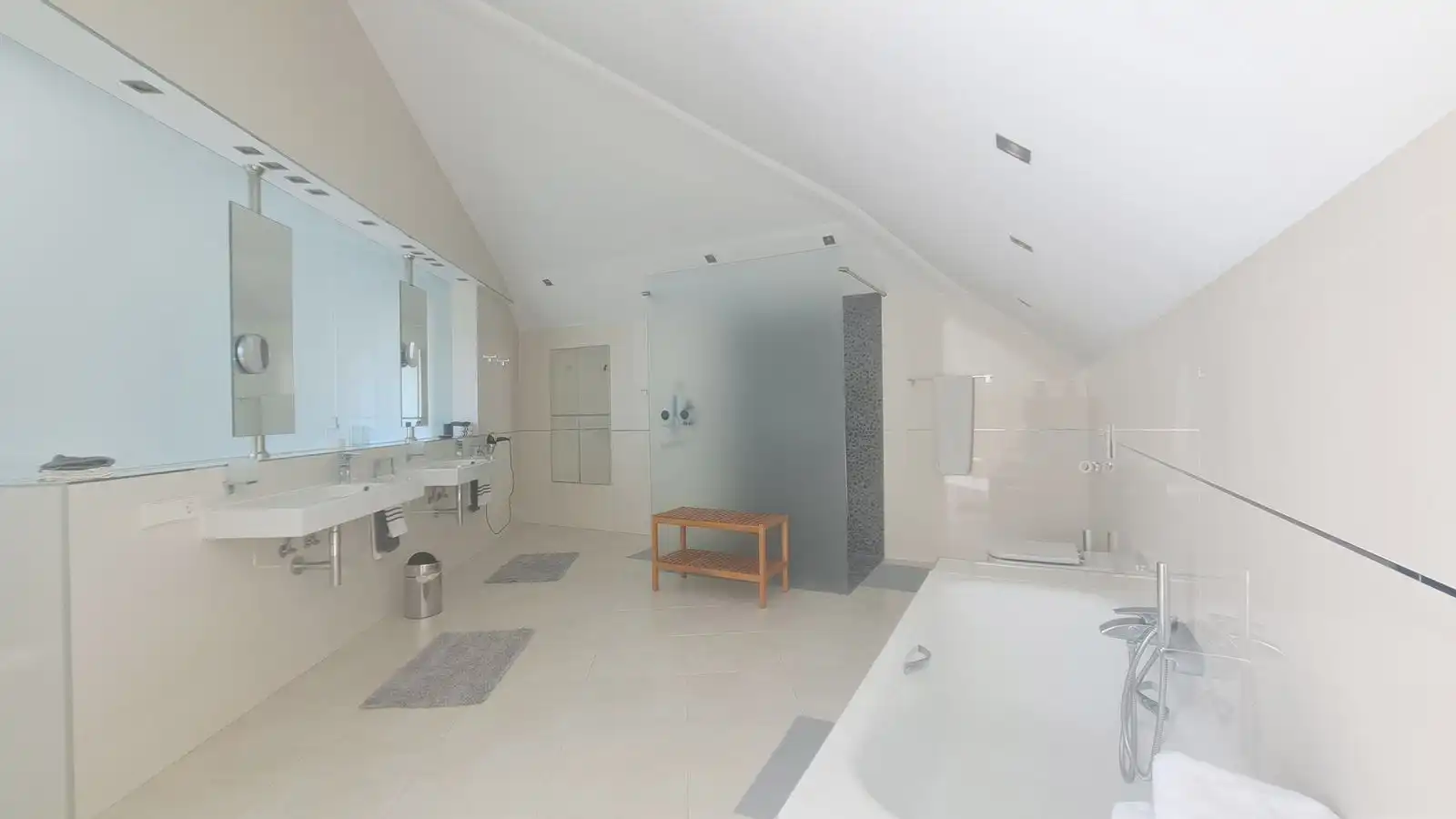 Chalet con piscina en venta en La Quinta, imagen 12