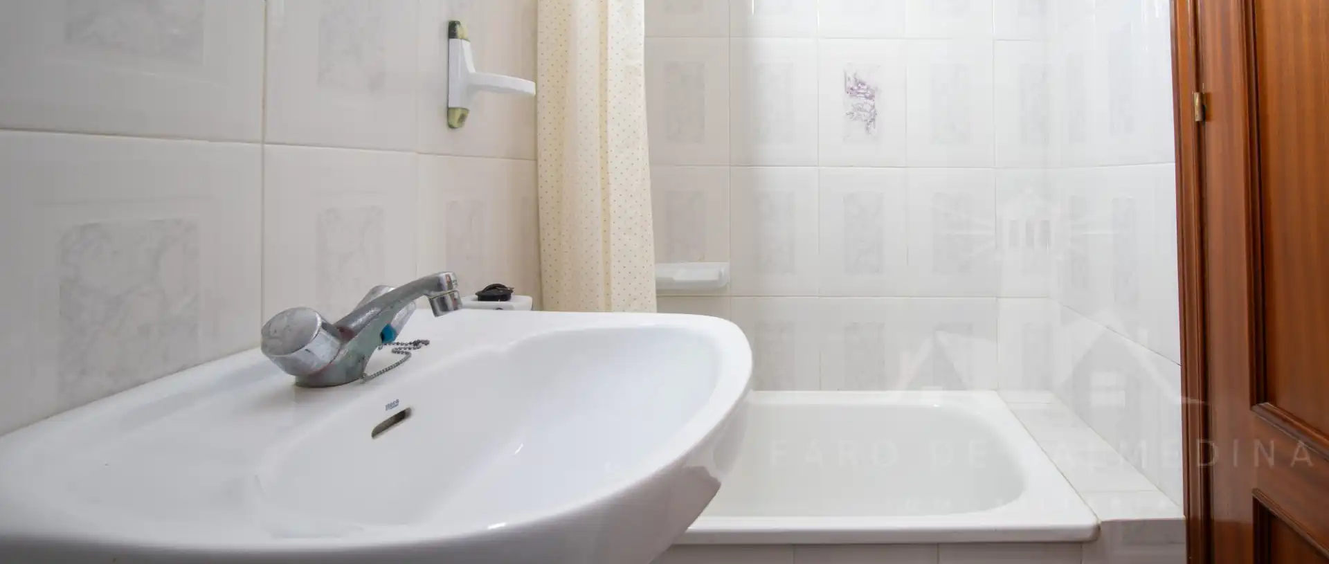 Baño de Casa adosada en venta en Chipiona con Aire acondicionado, Trastero y Amueblado