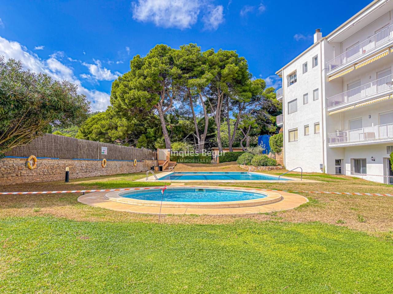 Jardí de Dúplex en venda en Begur amb Aire condicionat, Terrassa i Moblat
