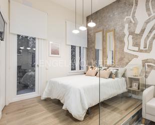 Bedroom of Apartment for sale in  Madrid Capital