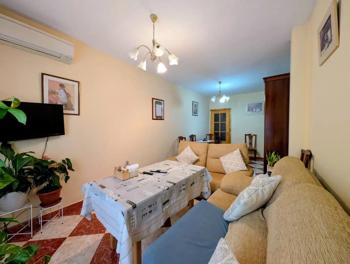 Sala d'estar de Casa o xalet en venda en Loja amb Aire condicionat, Terrassa i Traster