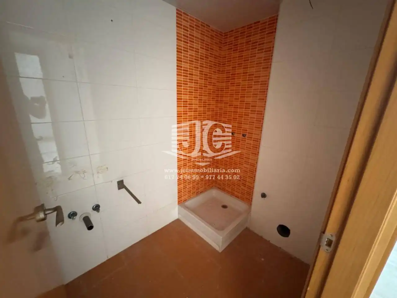 Bany de Pis en venda en Móra d'Ebre amb Balcó i Piscina comunitària