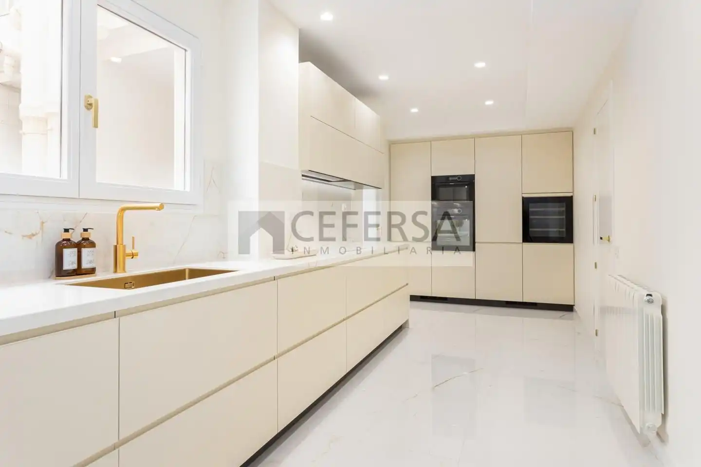 Kitchen of Flat for sale in Barcelona  with Air Conditioner, Heating and Storage room