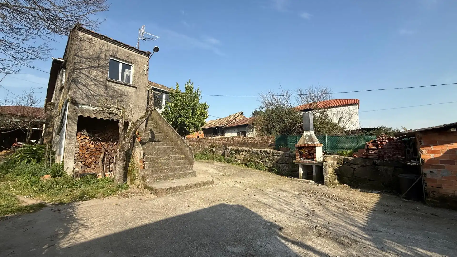 Finca rústica en venta en Maside con Jardín privado, Trastero y Amueblado