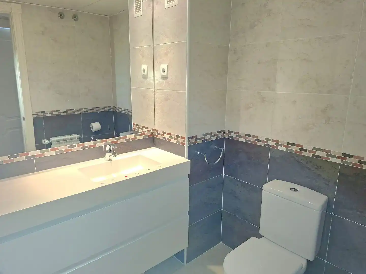 Bany de Pis en venda en Zona Monte El Pilar