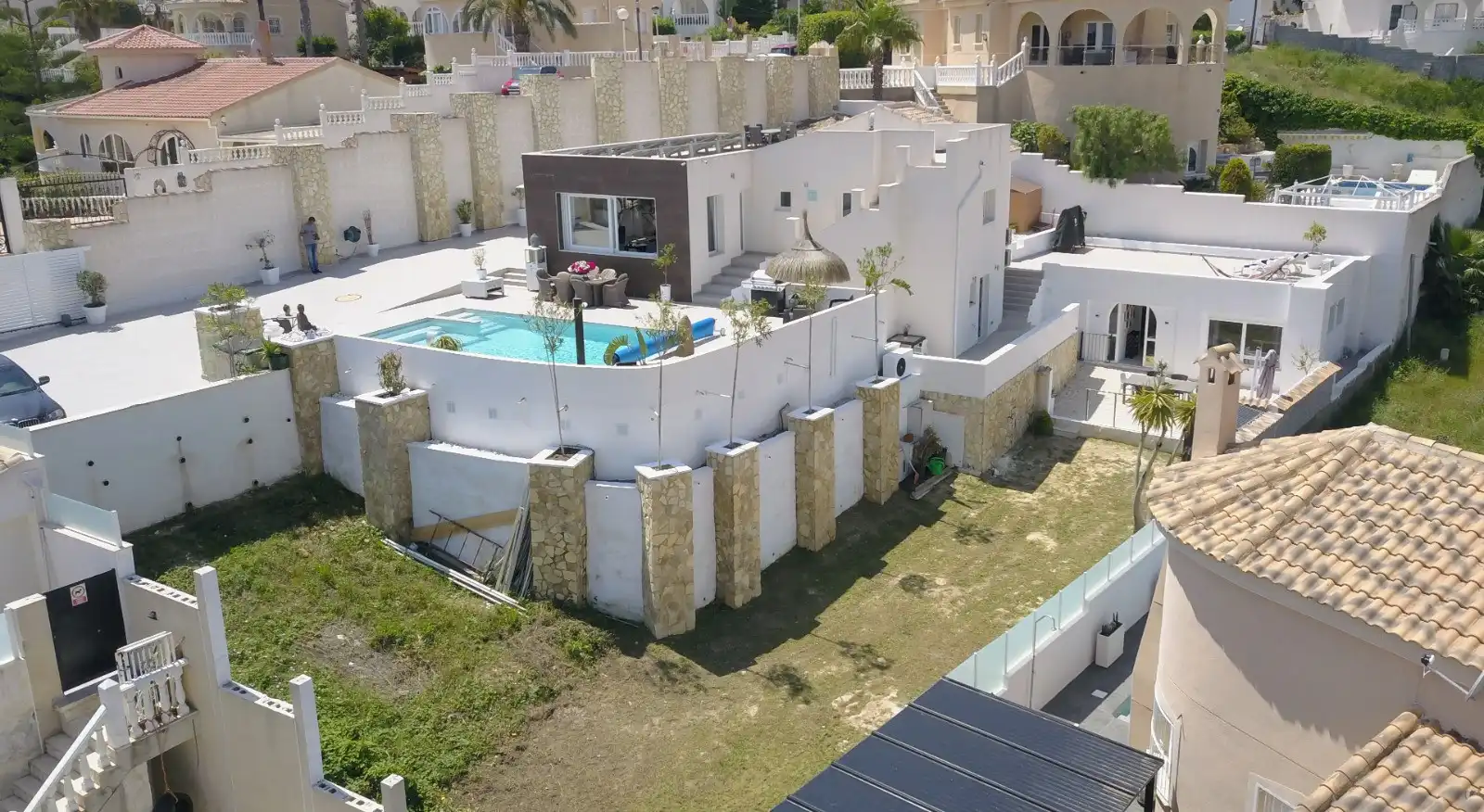 Vista exterior de Casa o xalet en venda en Rojales amb Aire condicionat, Jardí privat i Terrassa