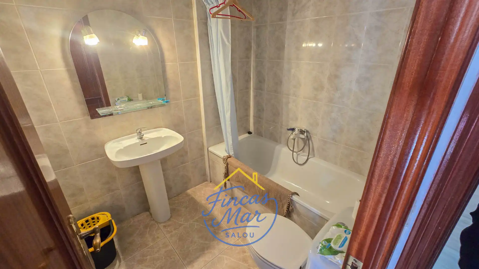 Baño de Piso en venta en Salou con Aire acondicionado, Terraza y Amueblado