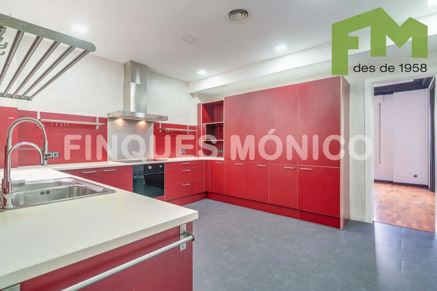 Cuina de Pis en venda en Barcelona amb Aire condicionat, Calefacció i Balcó