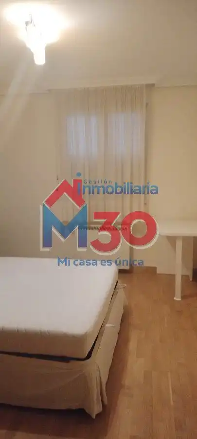 Dormitori de Apartament en venda en Miranda de Ebro amb Calefacció i Traster