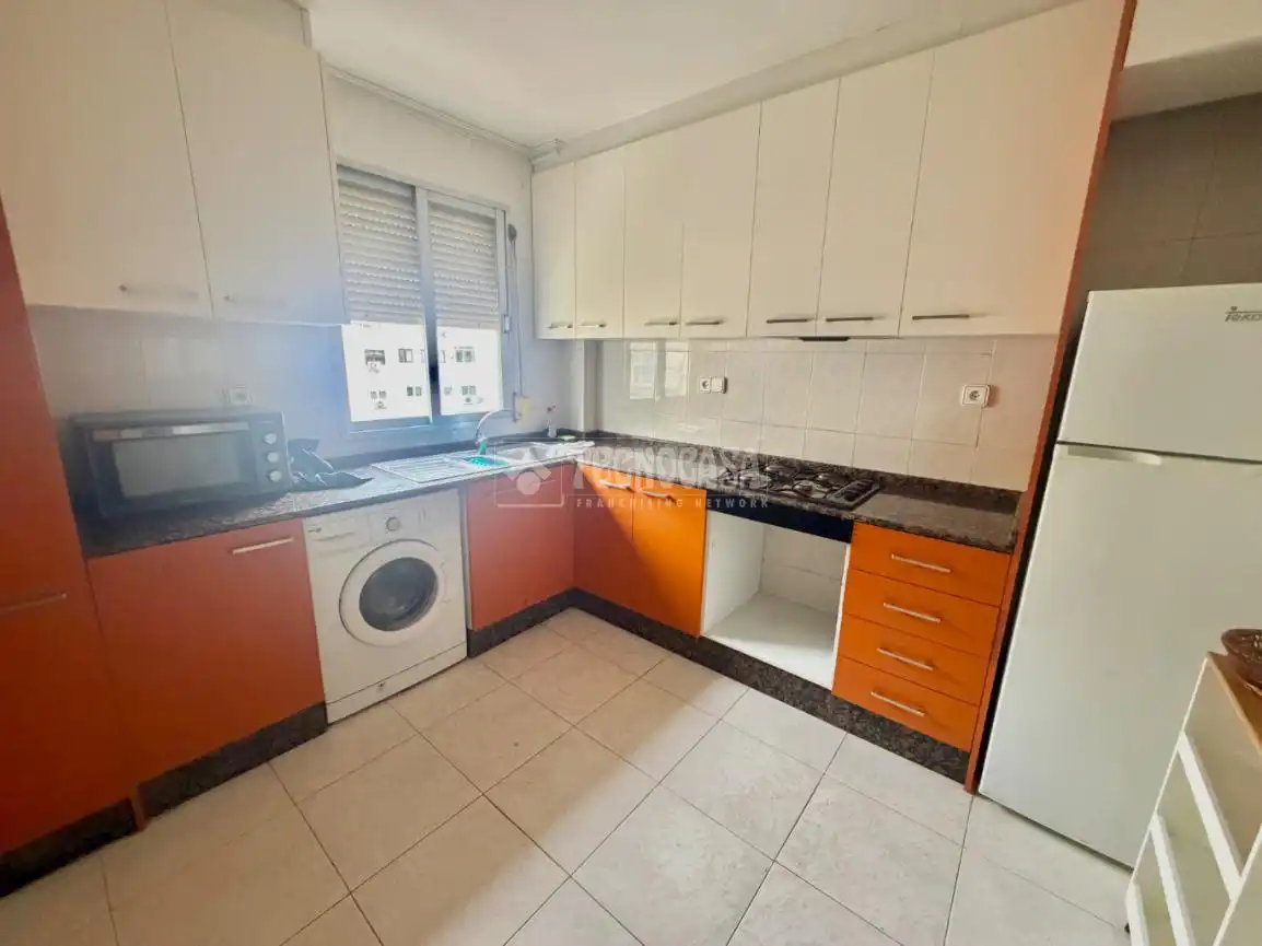 Kitchen of Flat for sale in Valencia  with Air Conditioner and Balcony