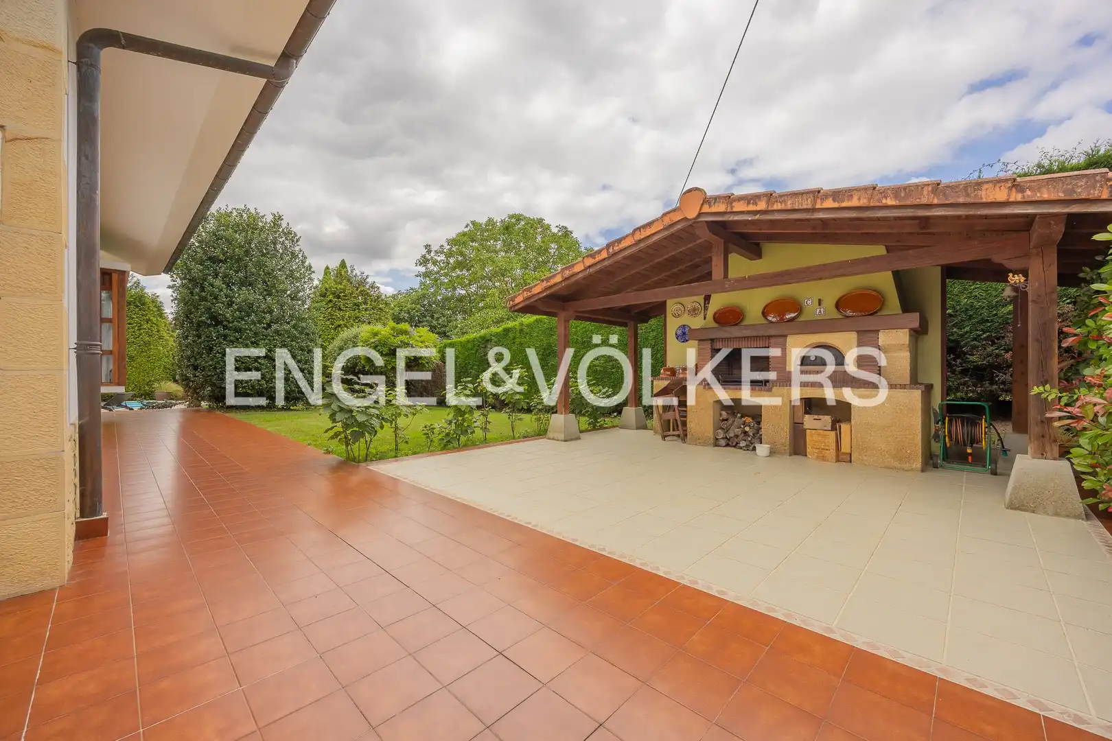 Terraza de Casa o chalet en venta en Loiu con Calefacción, Jardín privado y Trastero