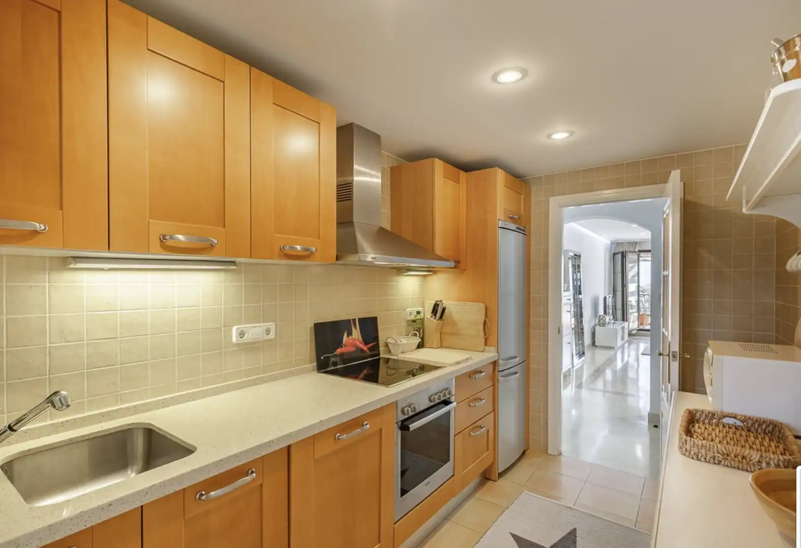 Cocina de Ático en venta en Benahavís con Aire acondicionado, Terraza y Trastero