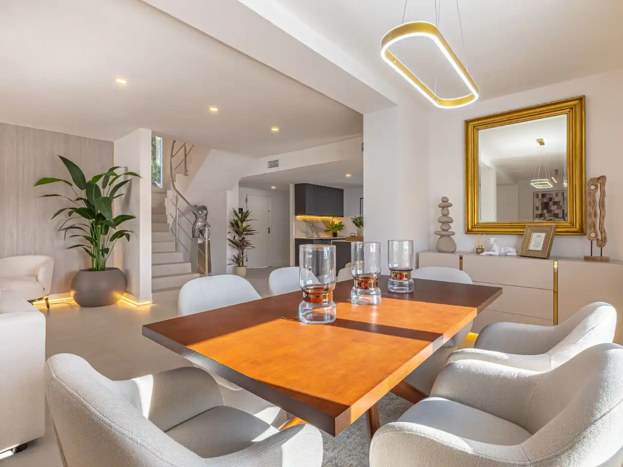 Menjador de Casa o xalet en venda en Mijas amb Aire condicionat, Calefacció i Jardí privat