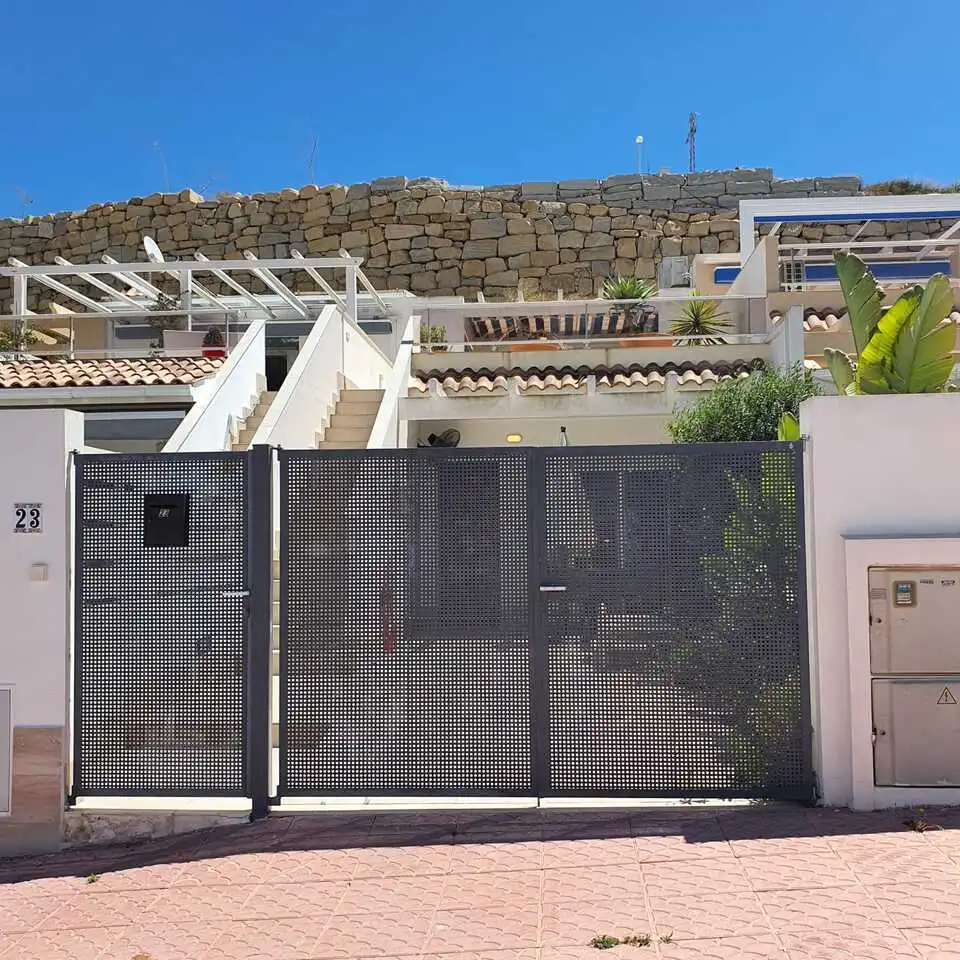 Vista exterior de Casa adosada en venta en Rojales con Microondas