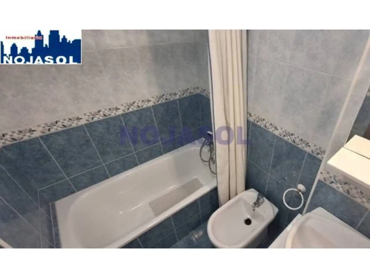 Baño de Apartamento de alquiler en Noja con Calefacción, Trastero y Amueblado