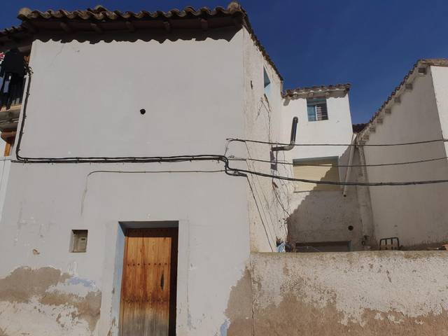 Casa adosada en Venta en Aniñón