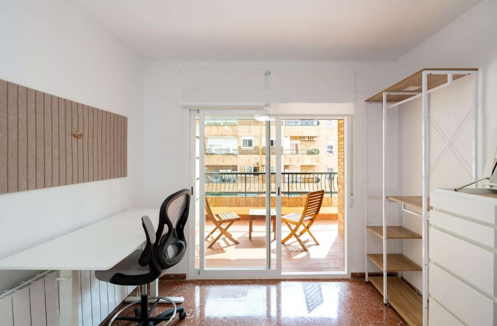Habitación de Piso para compartir en  Granada Capital con Aire acondicionado, Terraza y Amueblado