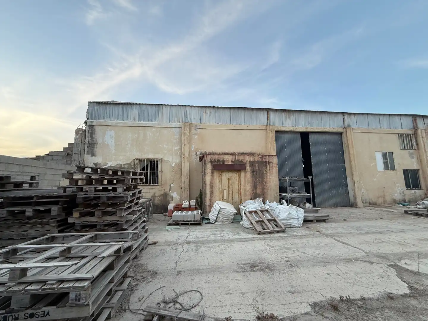 Vista exterior de Nave industrial de alquiler en El Verger