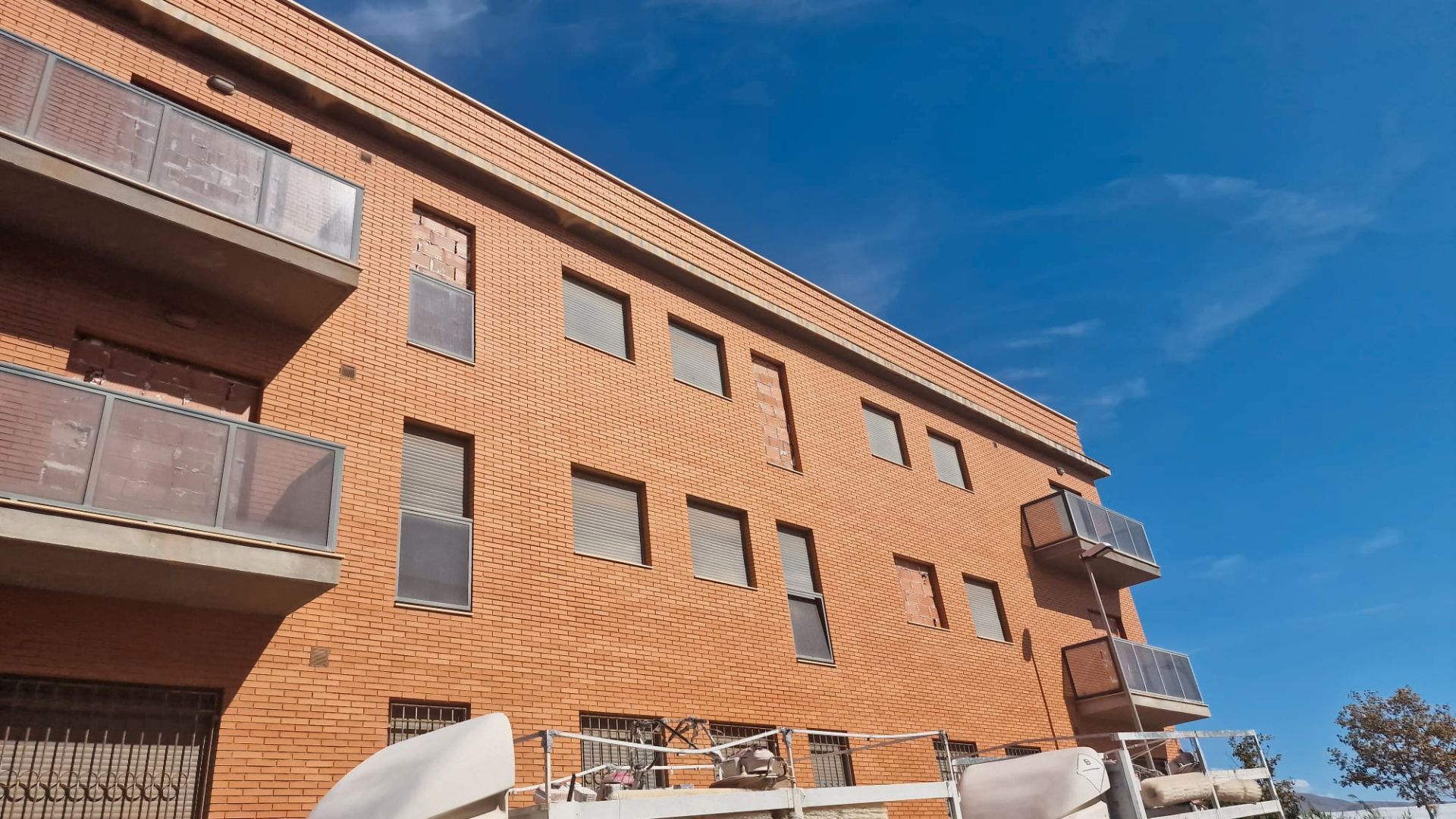 Vista exterior de Pis en venda en Vícar amb Calefacció, Terrassa i Piscina comunitària