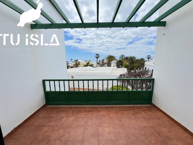Piso en Venta en Calle Argentina en Costa Teguise