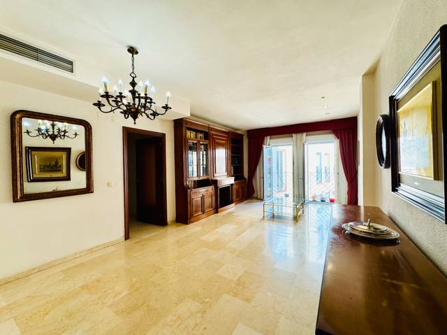 Piso en Venta en Calle Alfarería en Triana Casco Antiguo