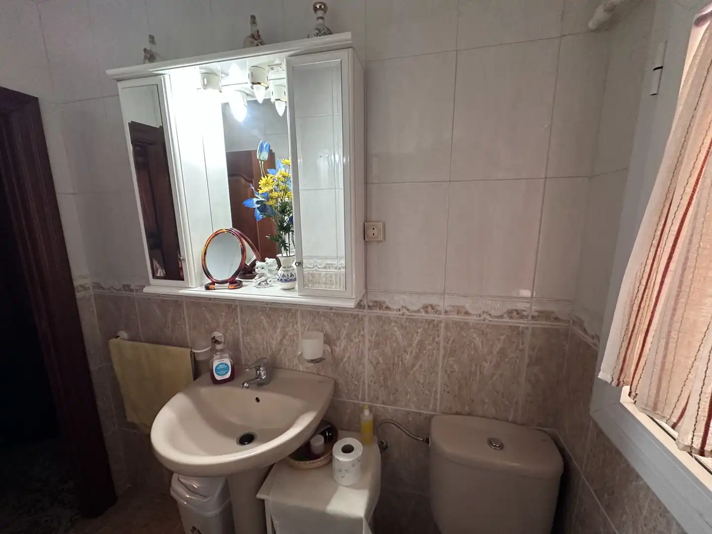 Badezimmer von Wohnung zum Verkauf in Jaén mit Klimaanlage, Abstellraum und Möbliert