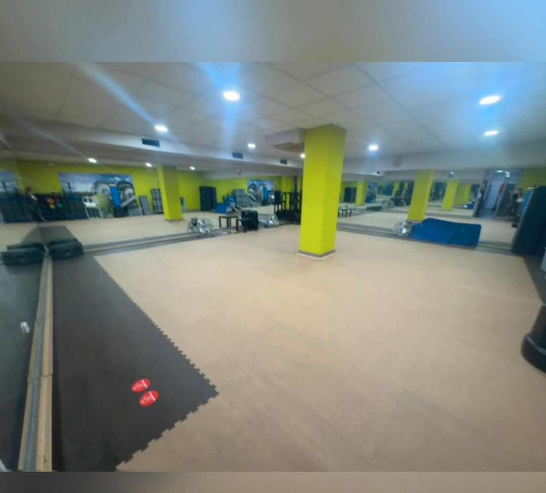 Local de lloguer en  Toledo Capital amb Aire condicionat, Calefacció i Moblat