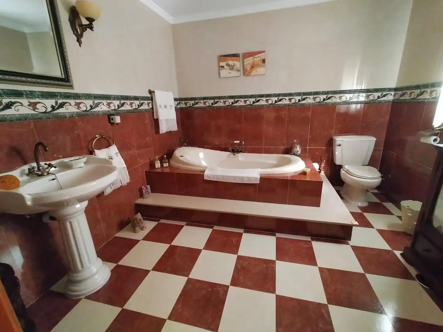 Bany de Casa o xalet en venda en La Línea de la Concepción amb Aire condicionat, Jardí privat i Traster