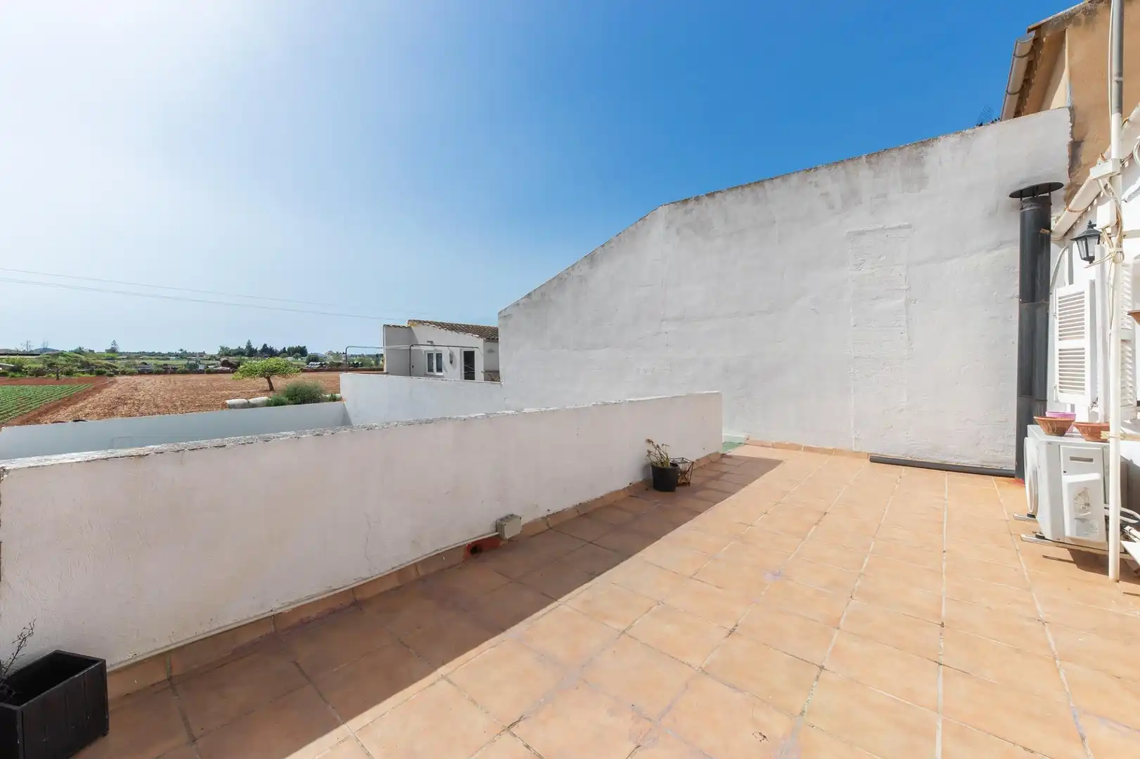 Terrasse von Einfamilien-Reihenhaus zur Miete in Campos mit Klimaanlage, Heizung und Parkett